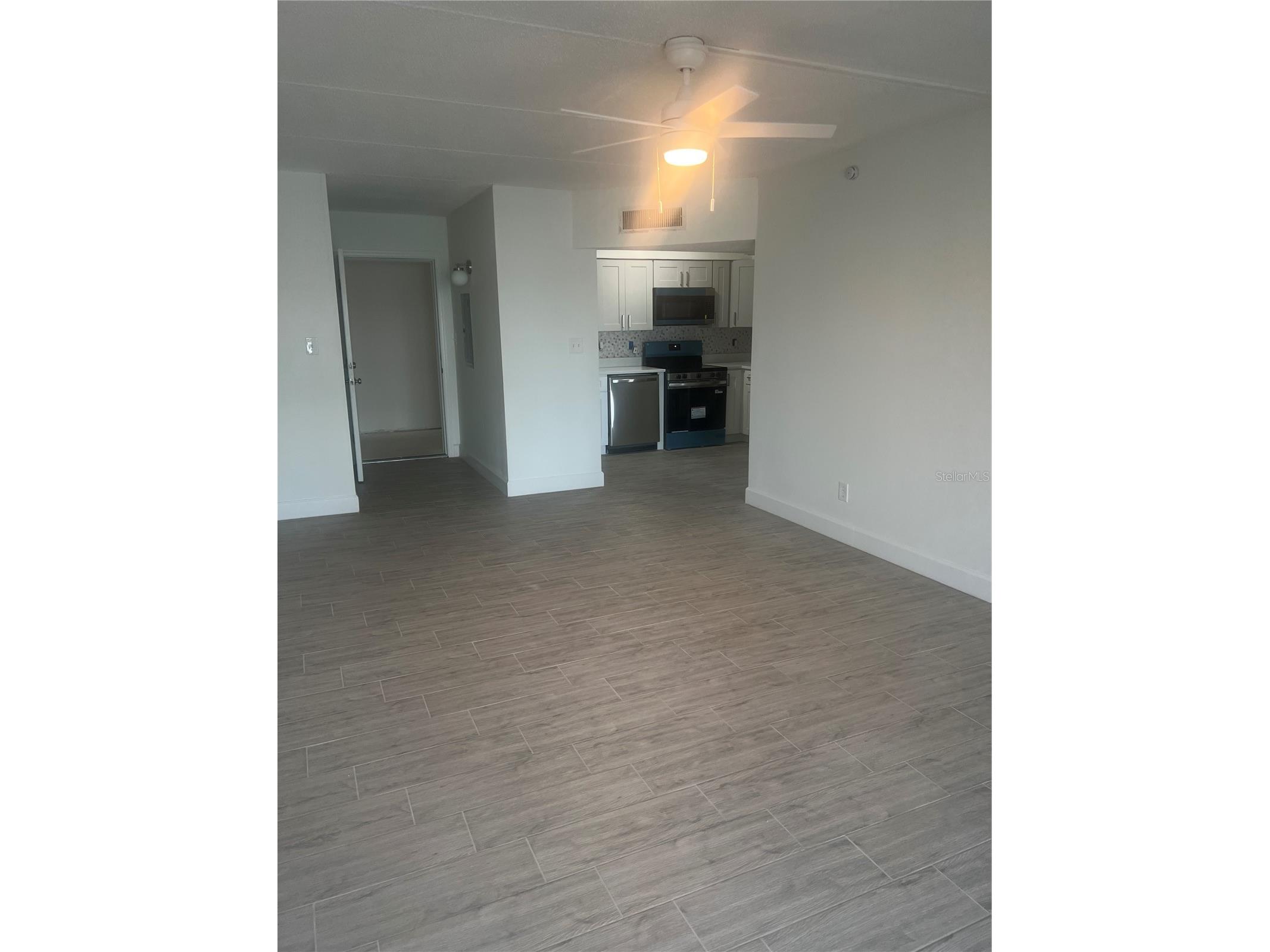 10365 Paradise Boulevard #27 Saint Petersburg FL 33706 TB8520280 image4