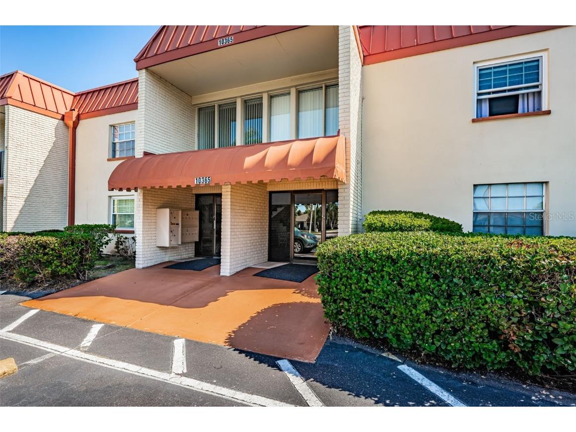 10365 Paradise Boulevard #3 Treasure Island FL 33706 - BOCA CIEGA BAY T3486915 image1