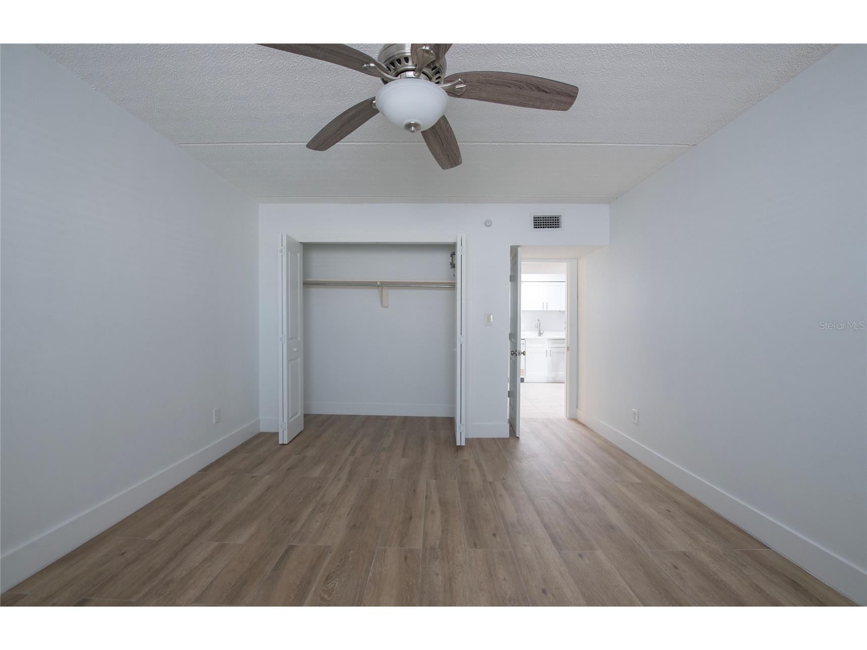 10365 Paradise Boulevard #9 Treasure Island FL 33706 TB8501562 image20