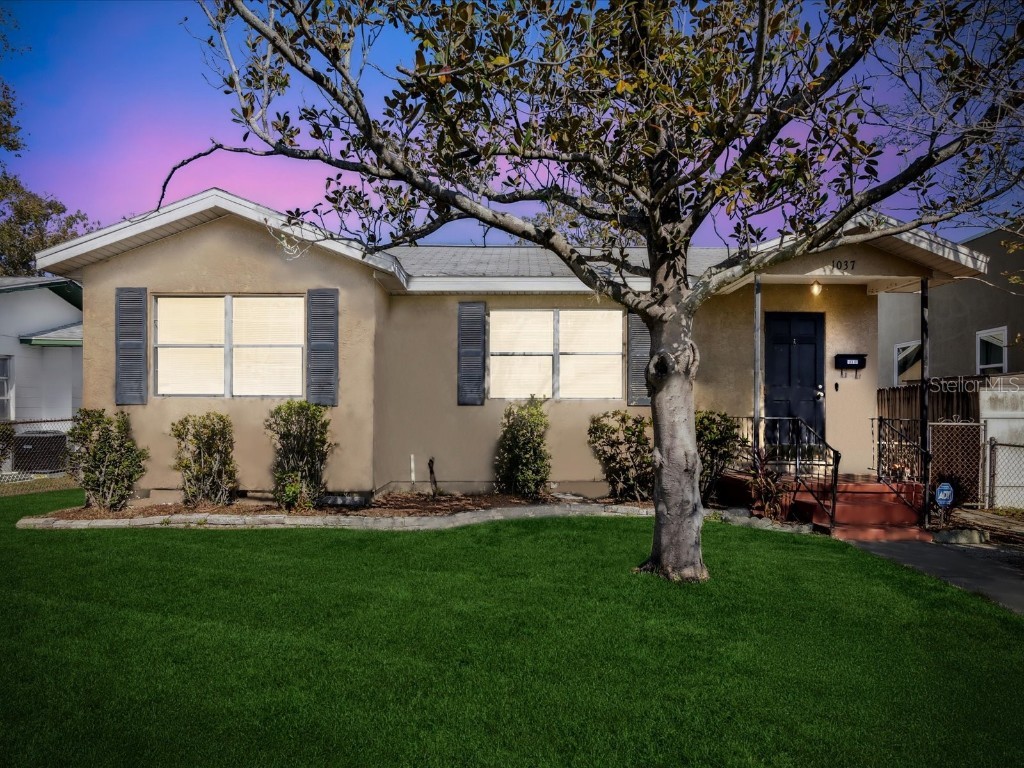 1037 55th Avenue N Saint Petersburg FL 33703 U8221949 image1