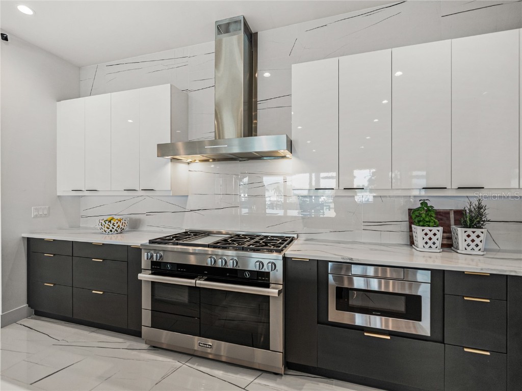 1037 79th Street S Saint Petersburg FL 33707 GC531303 image26