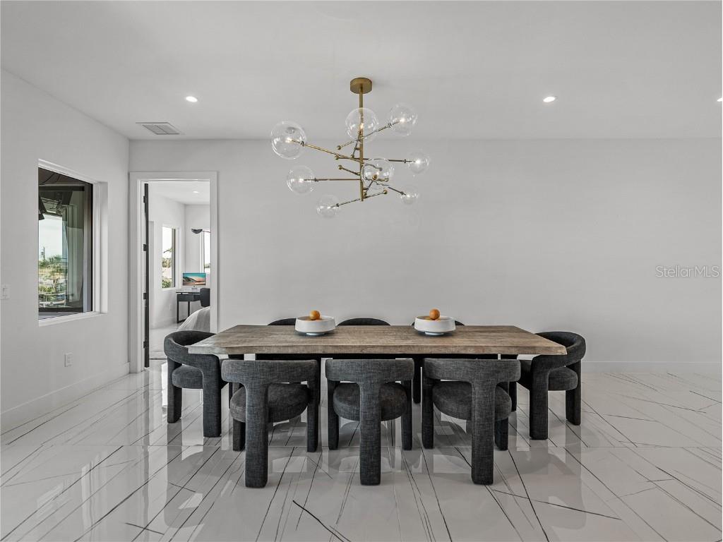 1037 79th Street S Saint Petersburg FL 33707 GC531303 image28