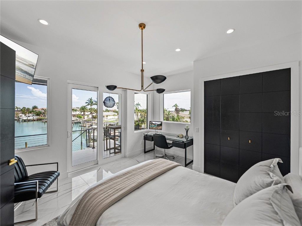 1037 79th Street S Saint Petersburg FL 33707 GC531303 image35