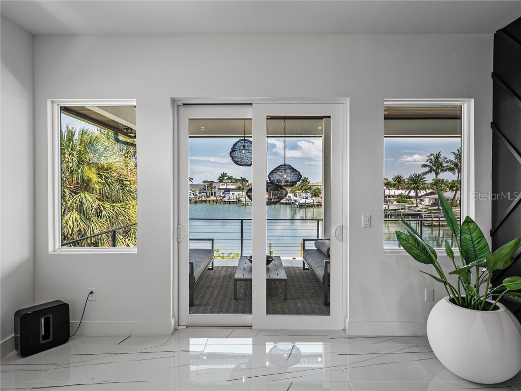 1037 79th Street S Saint Petersburg FL 33707 GC531303 image44