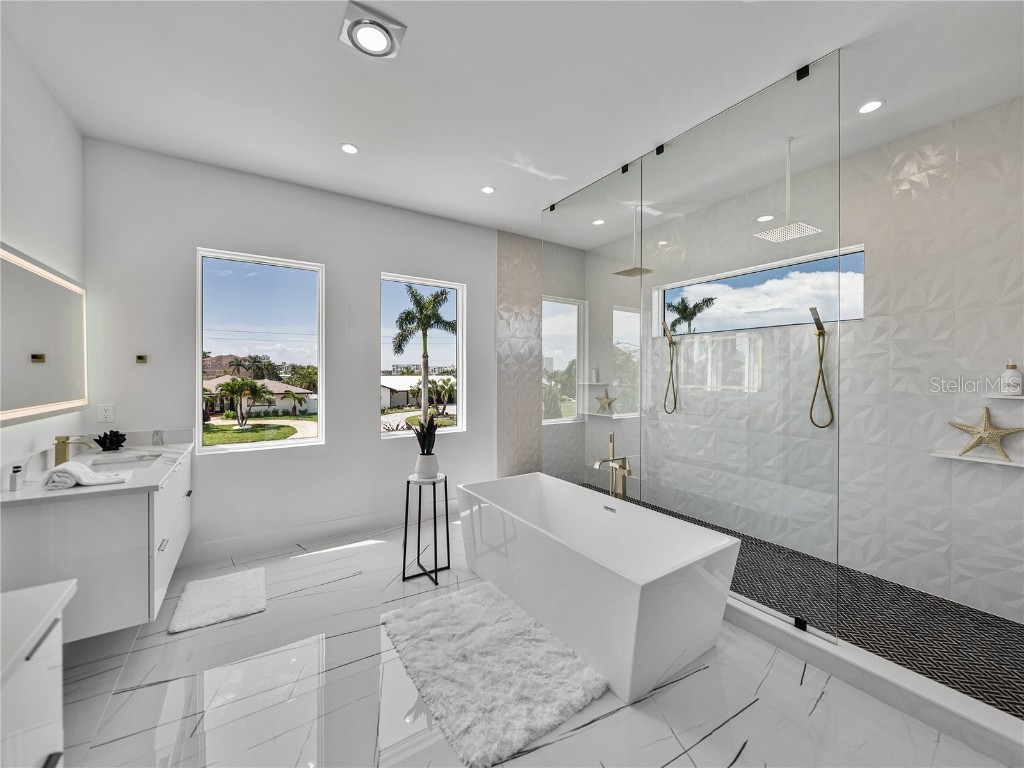 1037 79th Street S Saint Petersburg FL 33707 GC531303 image47