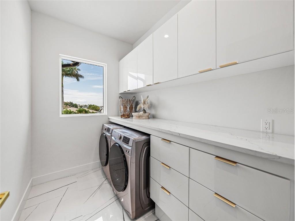 1037 79th Street S Saint Petersburg FL 33707 GC531303 image52