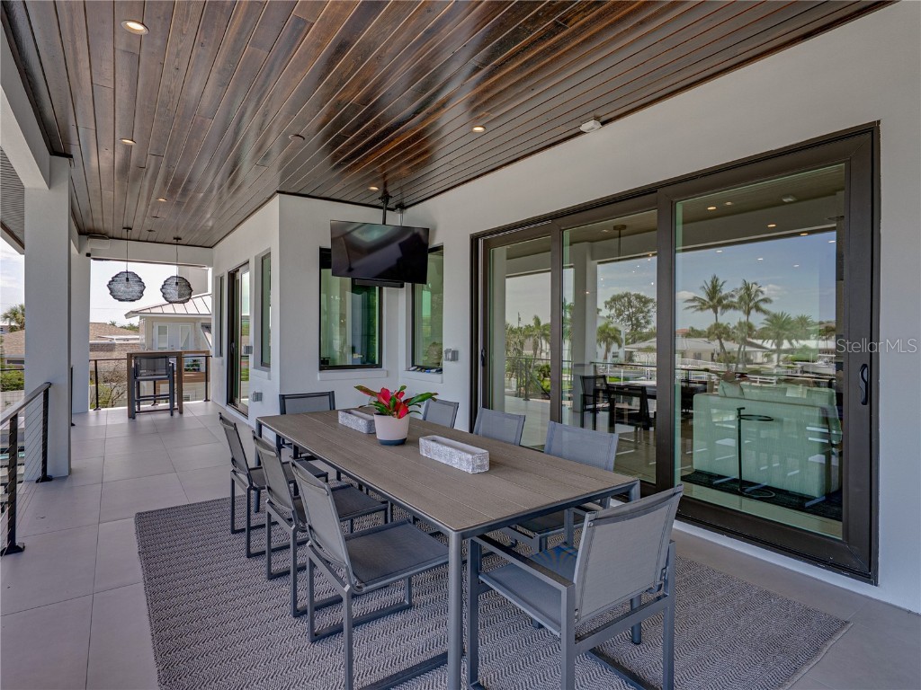 1037 79th Street S Saint Petersburg FL 33707 GC531303 image54