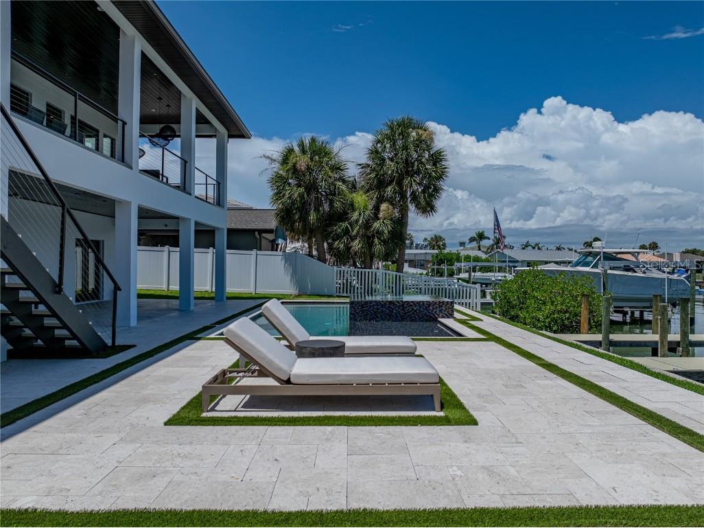 1037 79th Street S Saint Petersburg FL 33707 GC531303 image63