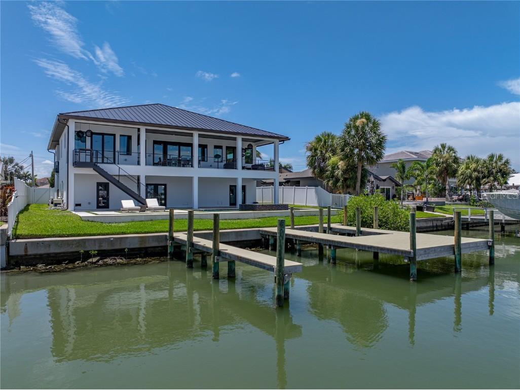 1037 79th Street S Saint Petersburg FL 33707 GC531303 image64