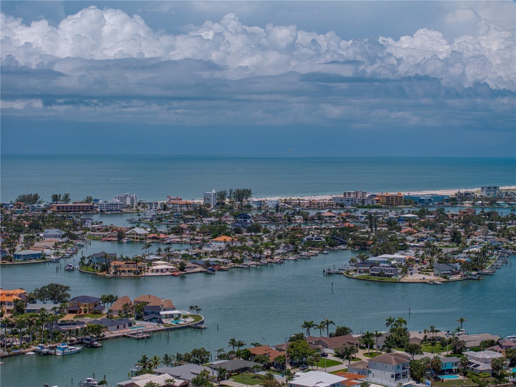 1037 79th Street S Saint Petersburg FL 33707 GC531303 image74