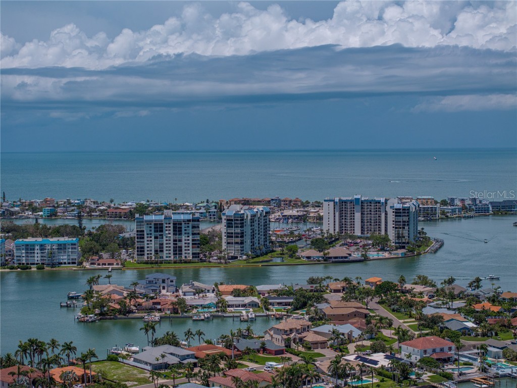 1037 79th Street S Saint Petersburg FL 33707 GC531303 image75