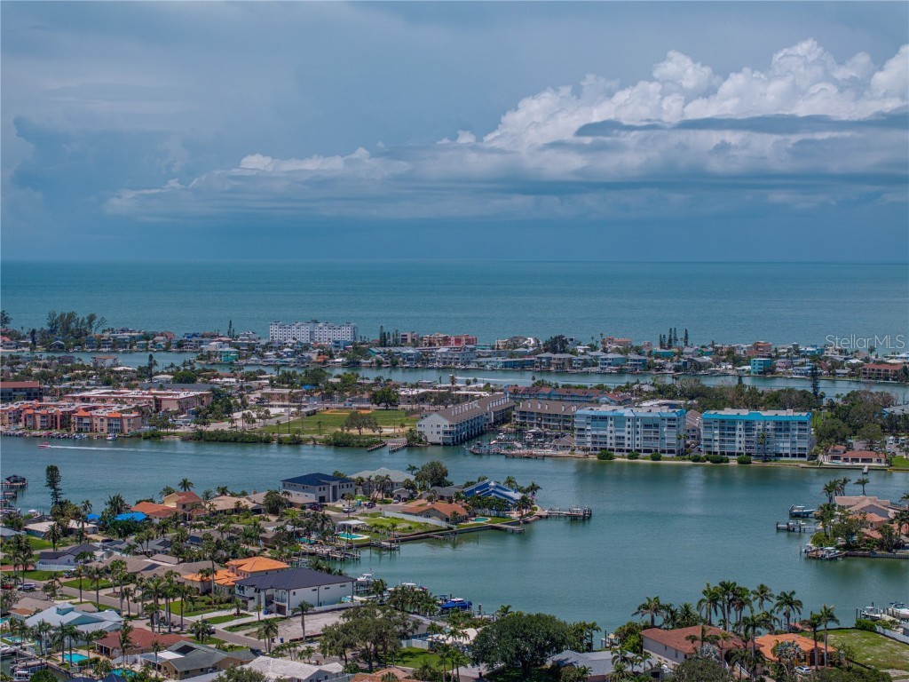 1037 79th Street S Saint Petersburg FL 33707 GC531303 image76