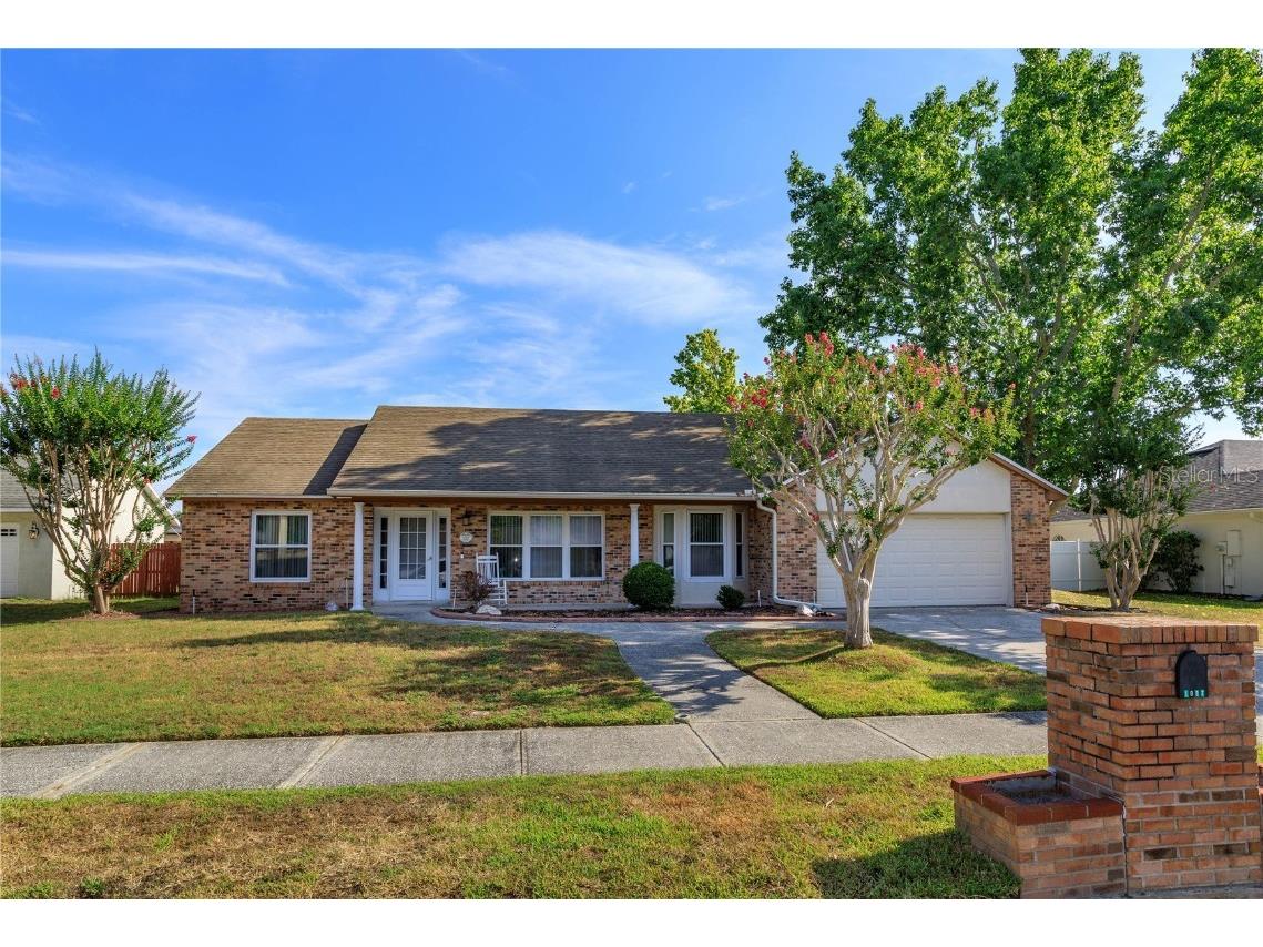 1037 Autumn Leaf Drive Winter Garden FL 34787 O6213431 image1