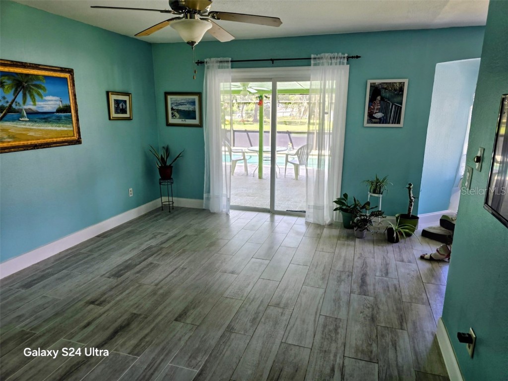 1037 Collins Avenue Orange City FL 32763 V4944901 image14