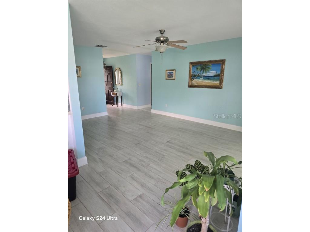 1037 Collins Avenue Orange City FL 32763 V4944901 image16