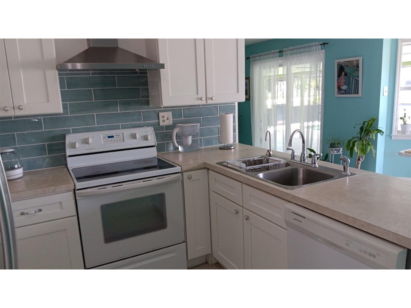 1037 Collins Avenue Orange City FL 32763 V4944901 image25