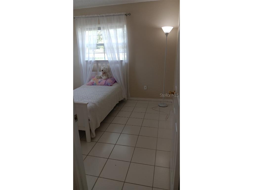 1037 Collins Avenue Orange City FL 32763 V4944901 image41