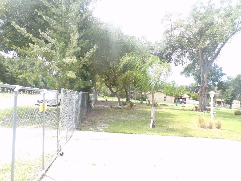 1037 Collins Avenue Orange City FL 32763 V4944901 image5