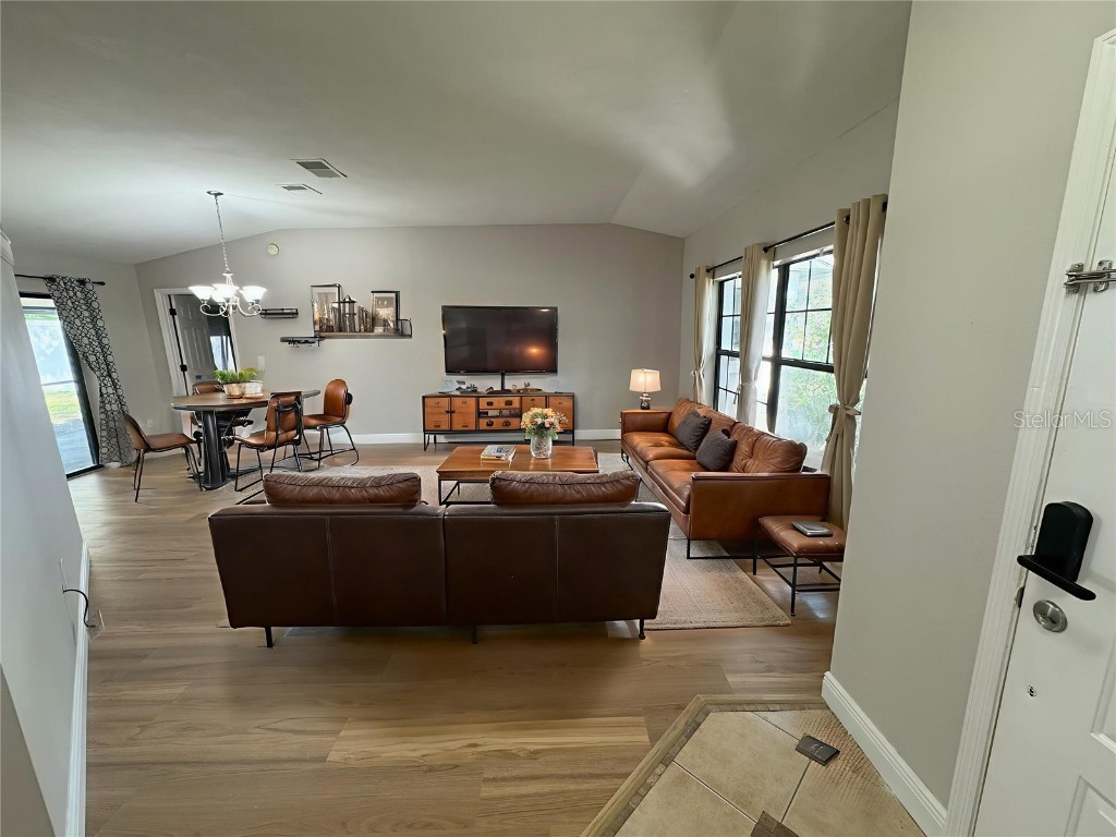 1037 Mckinnon Avenue Oviedo FL 32765 O6348964 image4