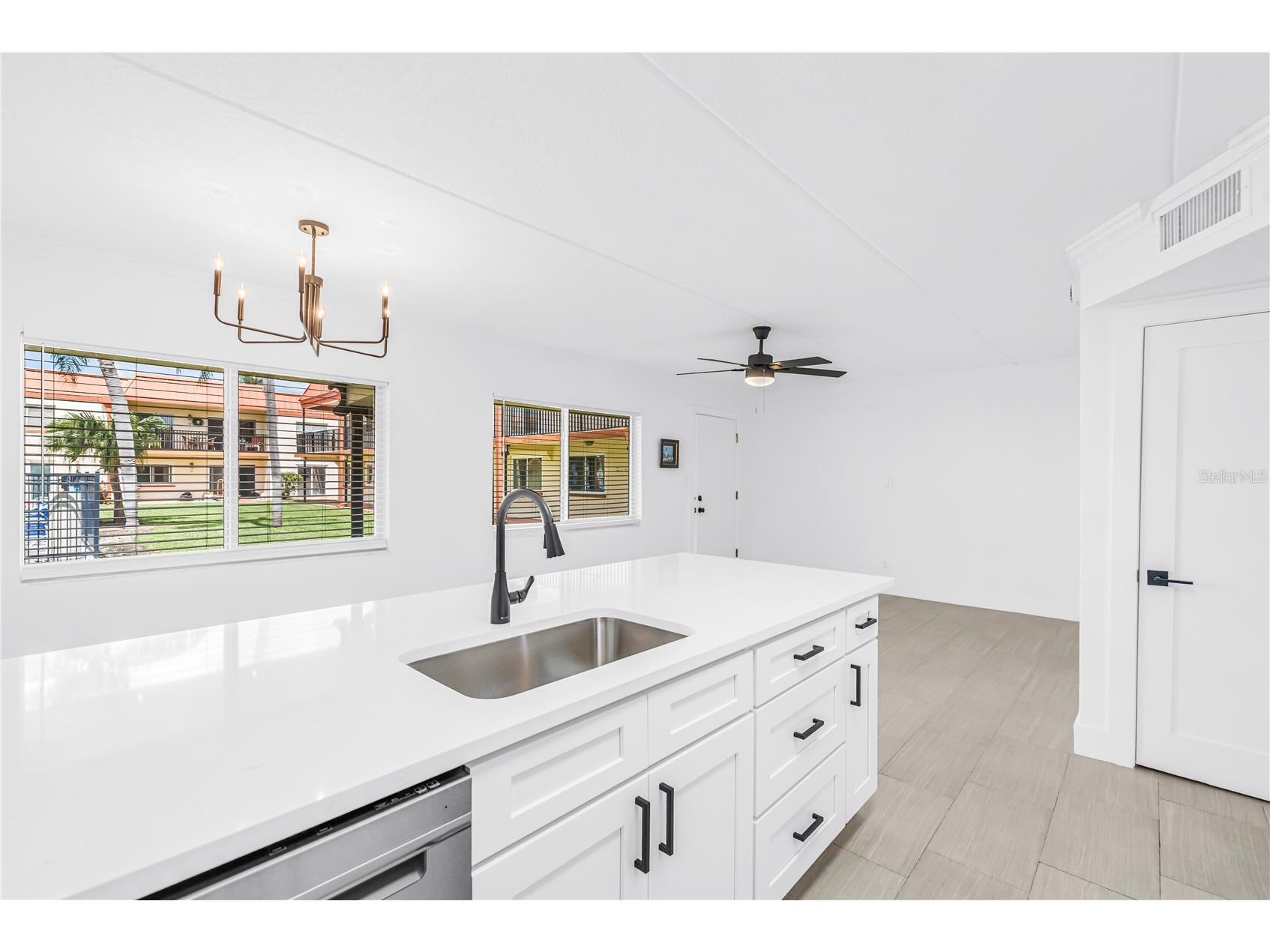10375 Paradise Boulevard #51 Treasure Island FL 33706 TB8509713 image14