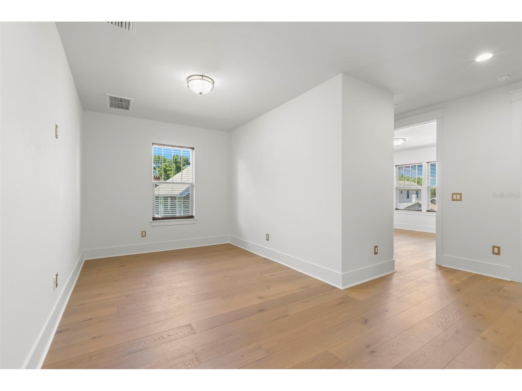 1038 26th Avenue N Saint Petersburg FL 33703 TB8494359 image30