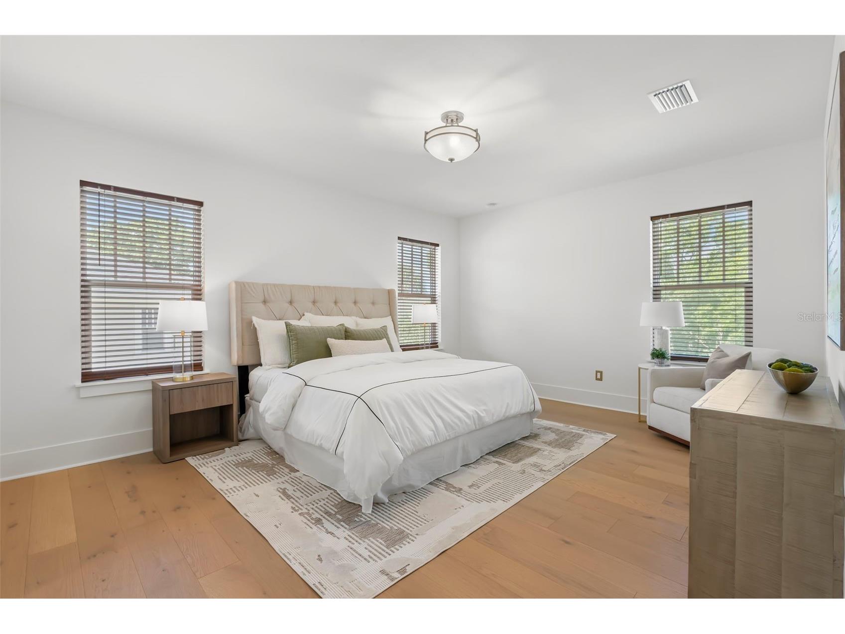 1038 26th Avenue N Saint Petersburg FL 33703 TB8494359 image31