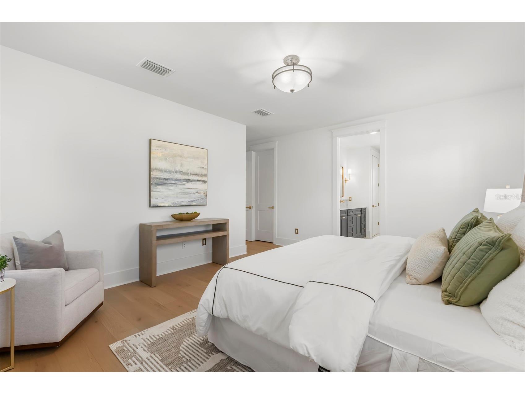 1038 26th Avenue N Saint Petersburg FL 33703 TB8494359 image32