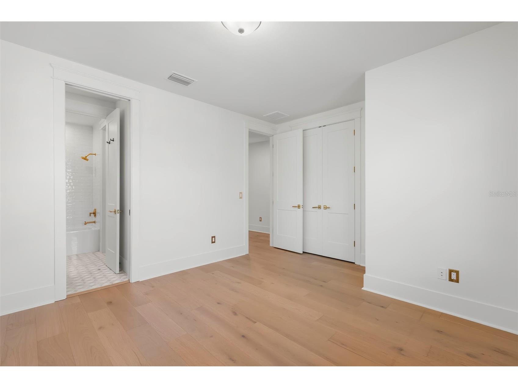 1038 26th Avenue N Saint Petersburg FL 33703 TB8494359 image35