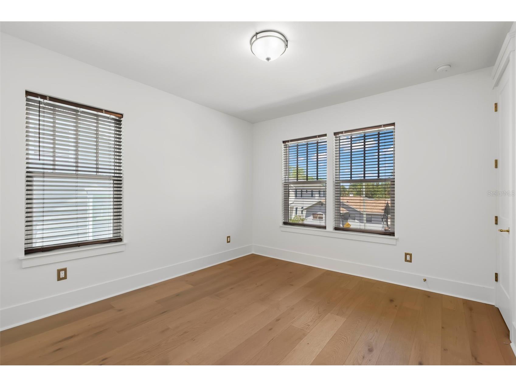 1038 26th Avenue N Saint Petersburg FL 33703 TB8494359 image36