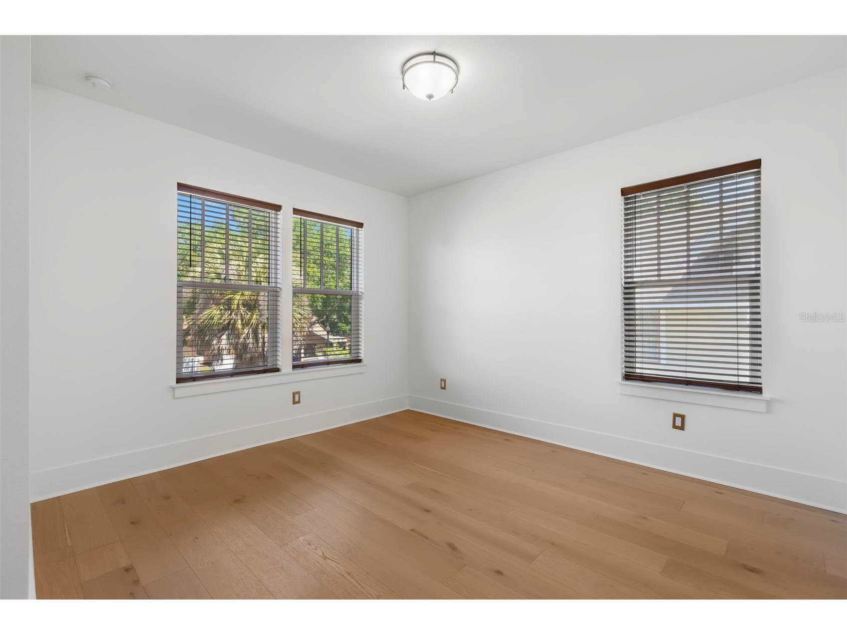 1038 26th Avenue N Saint Petersburg FL 33703 TB8494359 image37