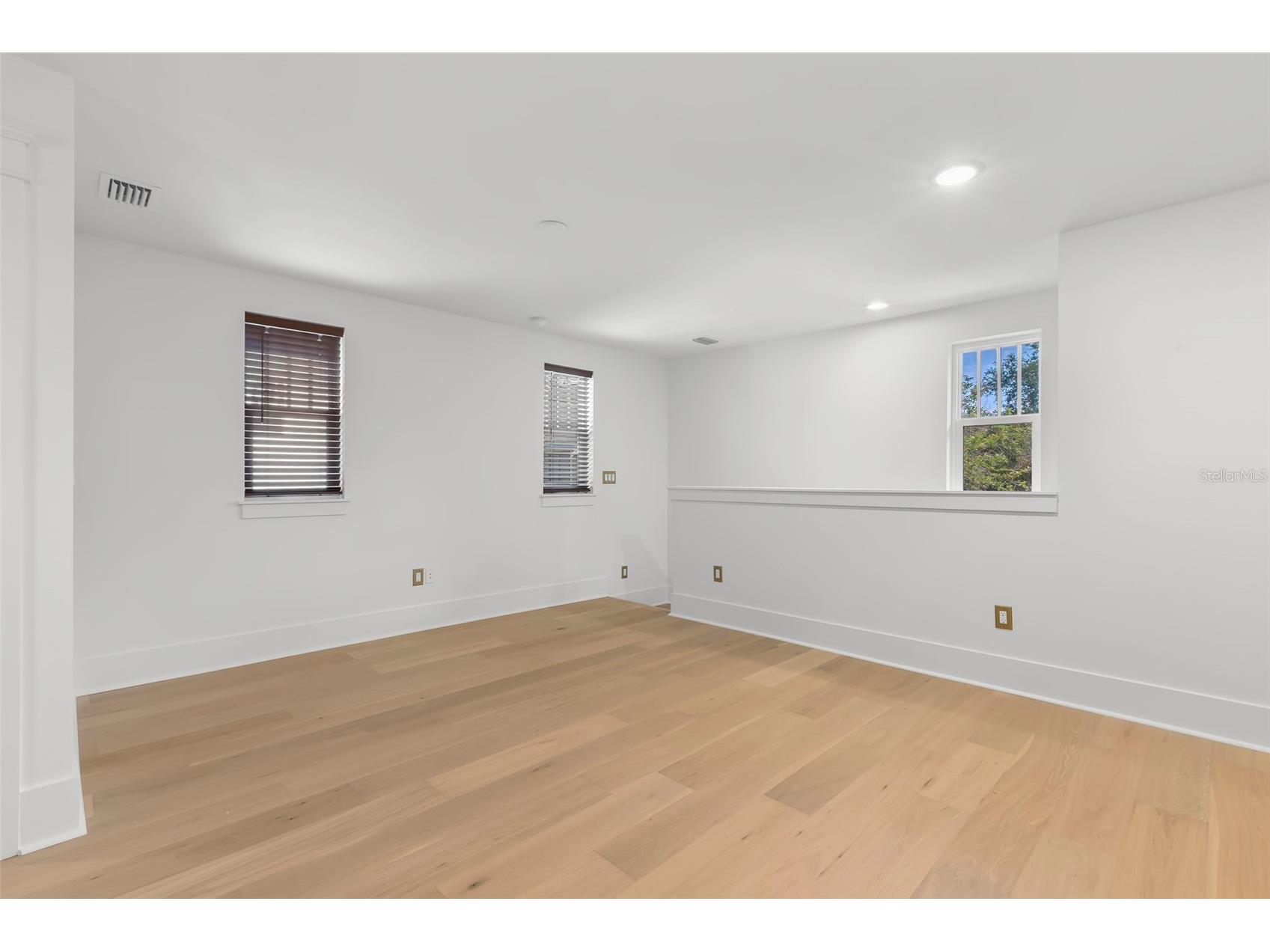 1038 26th Avenue N Saint Petersburg FL 33703 TB8494359 image48