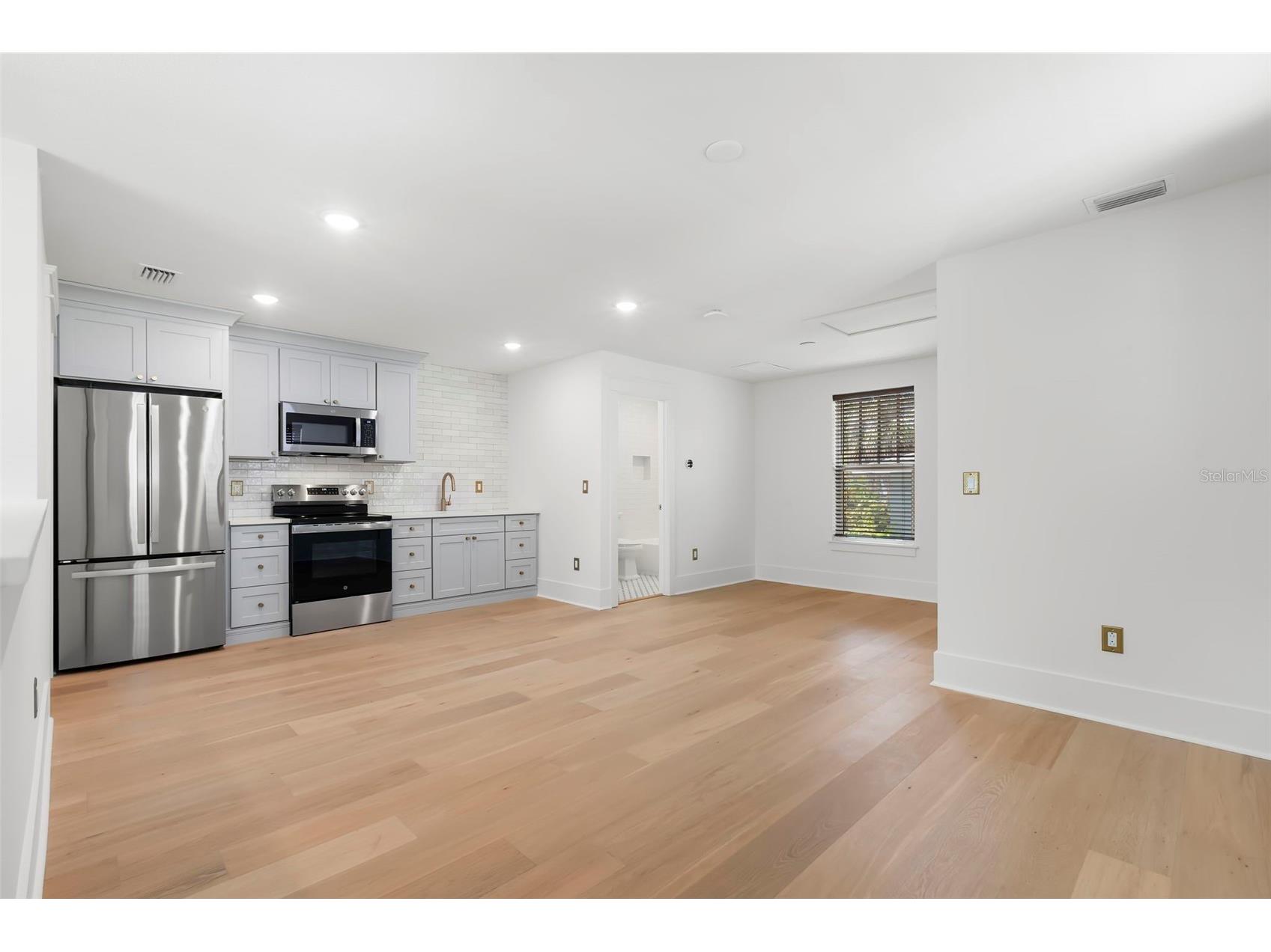 1038 26th Avenue N Saint Petersburg FL 33703 TB8494359 image49