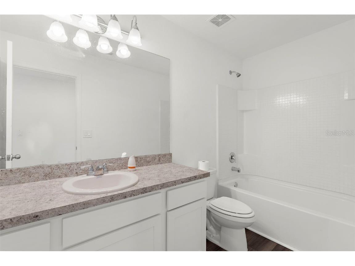 1038 Kelly Fern Loop Ruskin FL 33570 TB8395971 image24