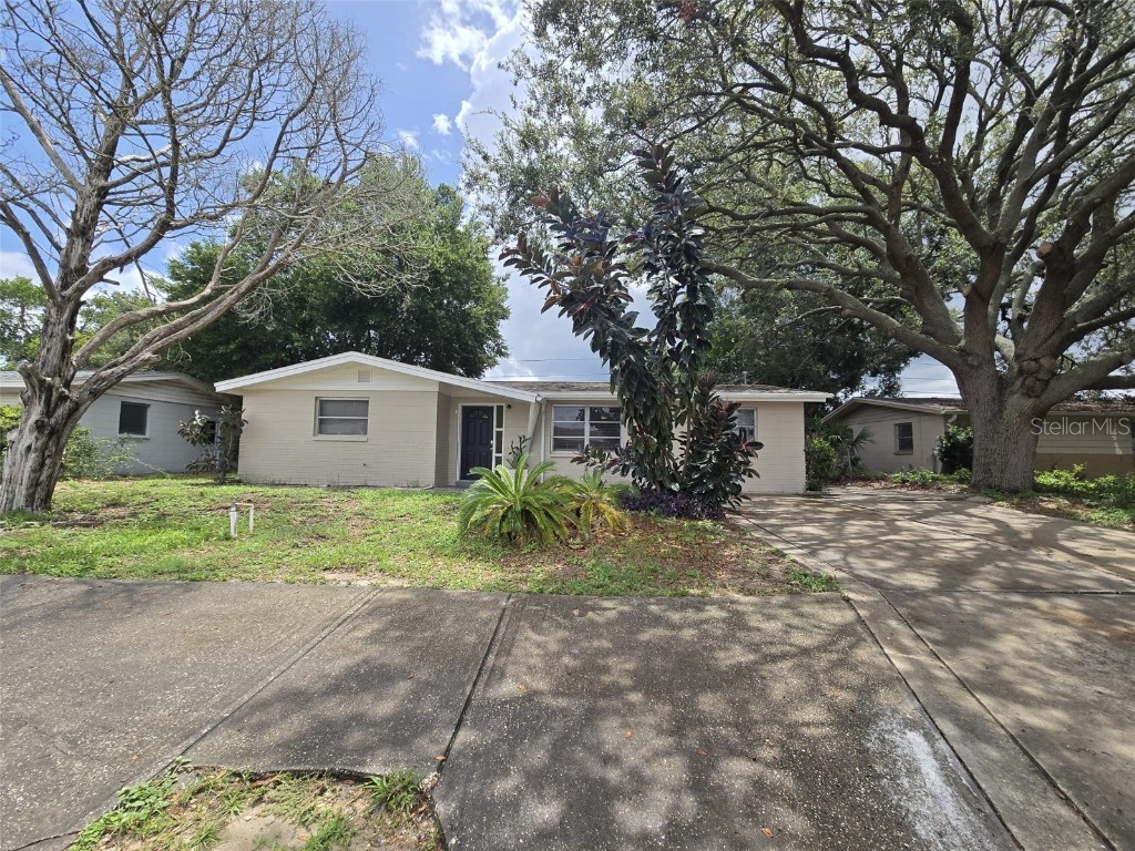 1038 Landau Street Holiday FL 34690 U8244955 image1