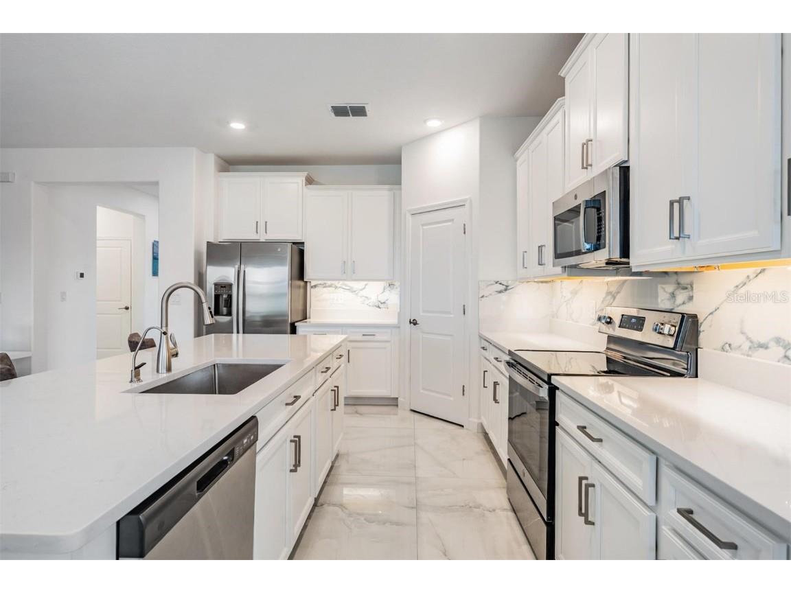 10381 Tupper Cay Drive San Antonio FL 33576 TB8390299 image10