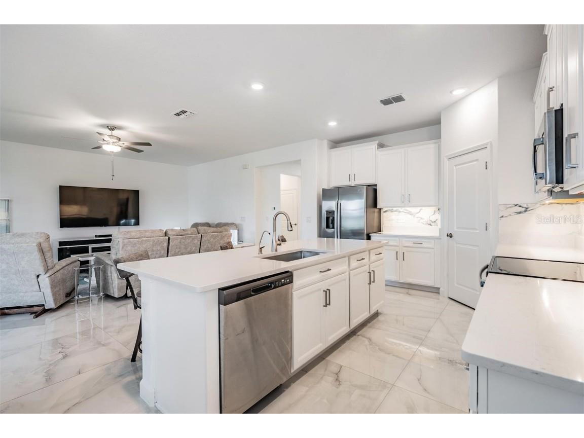 10381 Tupper Cay Drive San Antonio FL 33576 TB8390299 image8