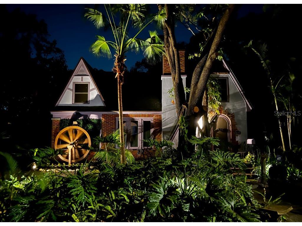 1039 15th Avenue N Saint Petersburg FL 33704 TB8310516 image1