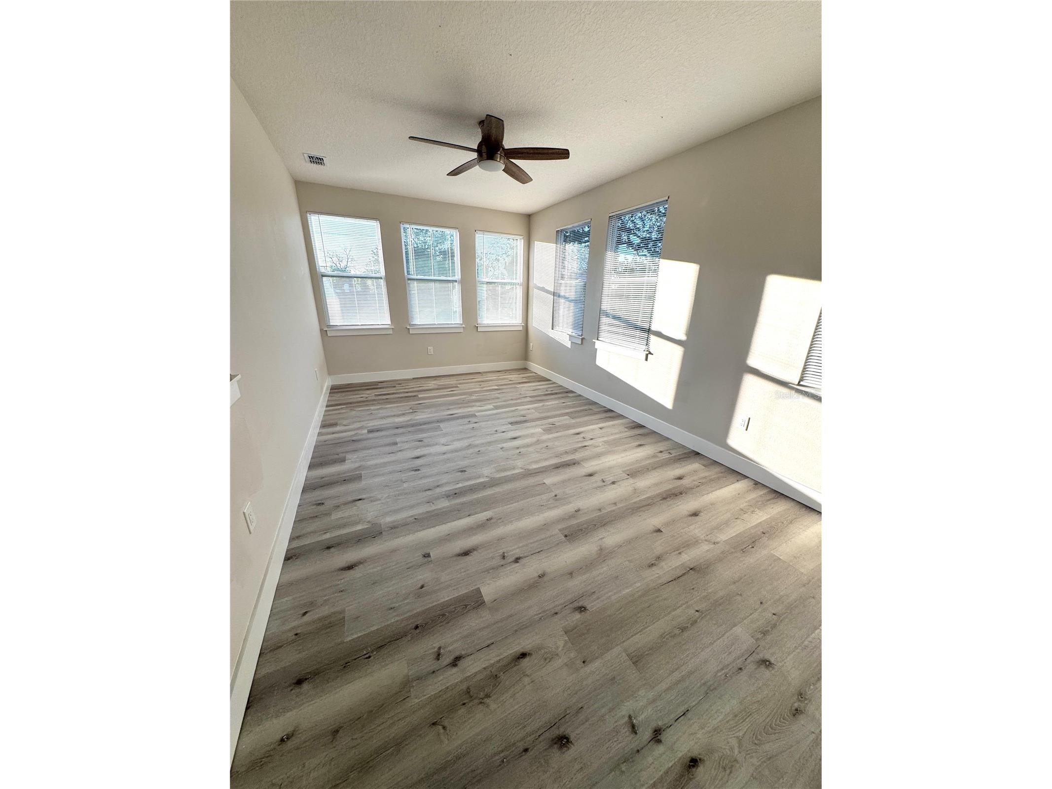 1039 53rd Avenue N Saint Petersburg FL 33703 TB8481001 image11