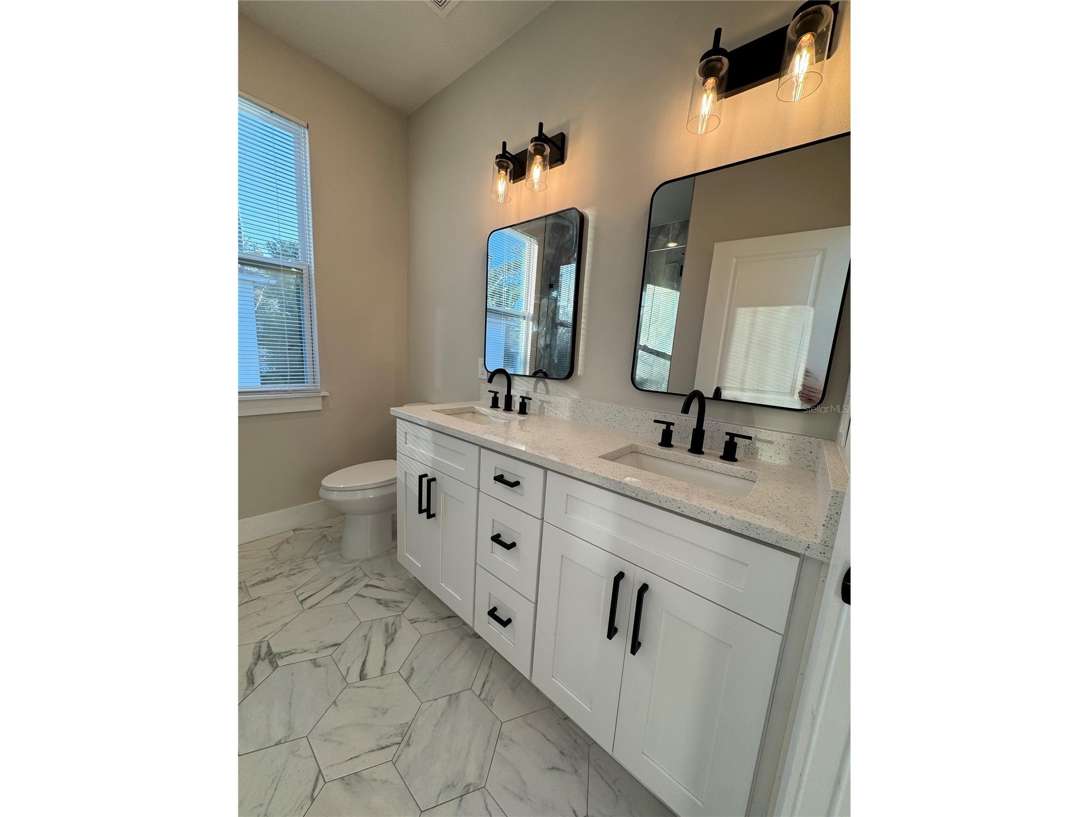 1039 53rd Avenue N Saint Petersburg FL 33703 TB8481001 image21