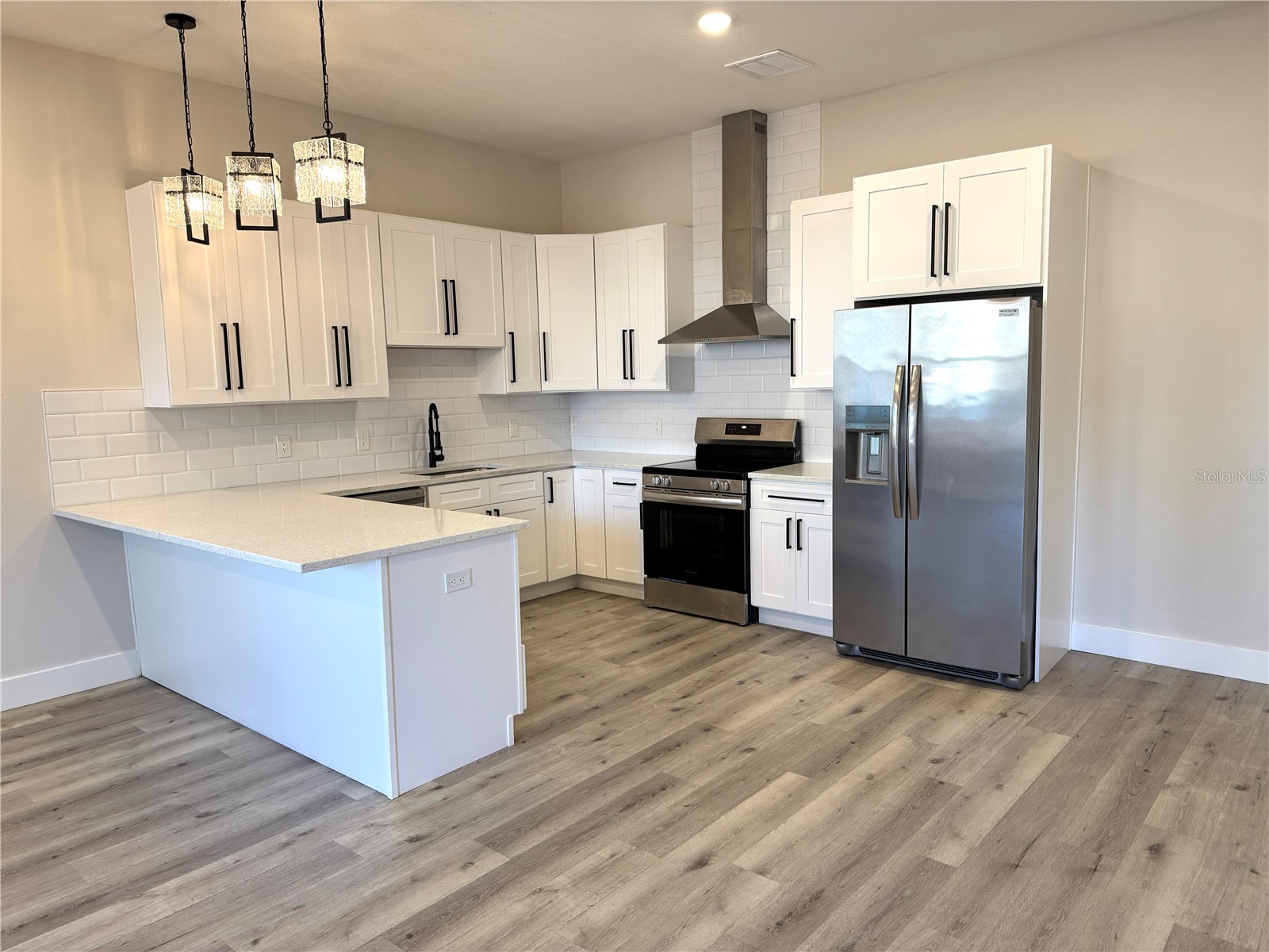 1039 53rd Avenue N Saint Petersburg FL 33703 TB8481001 image3