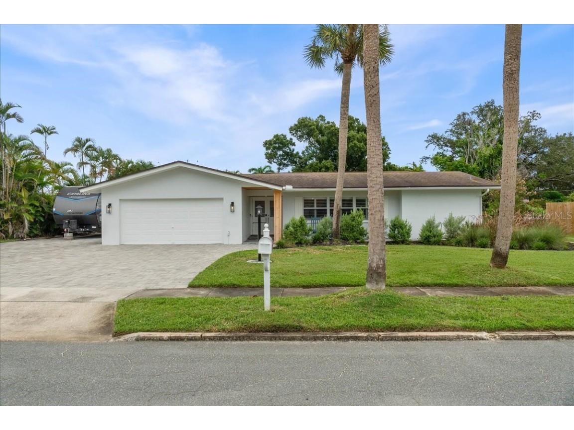 1039 Bayshore Avenue Fort Myers FL 33919 A4663426 image1