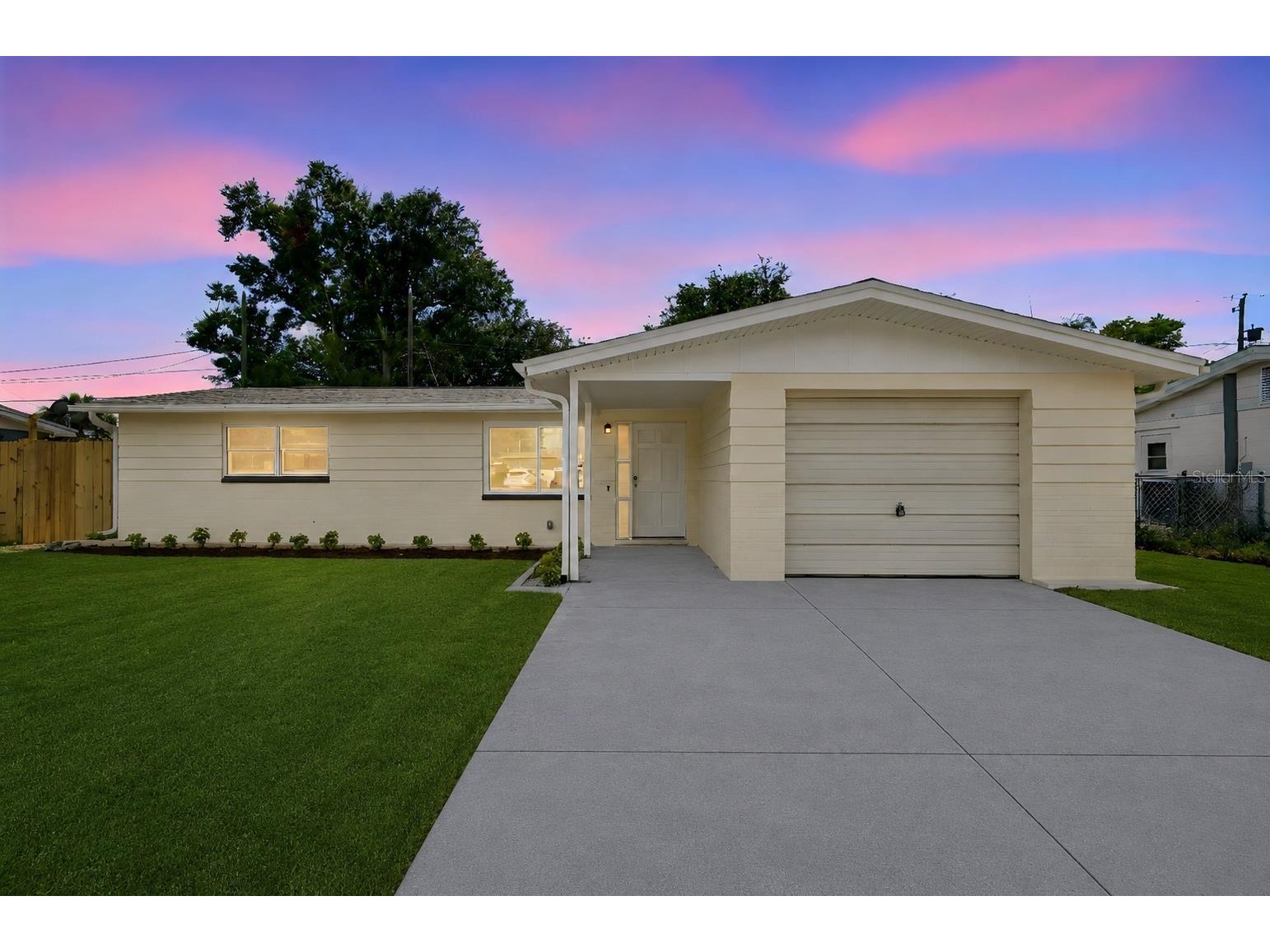 1039 Clairborne Street Holiday FL 34690 TB8519062 image1