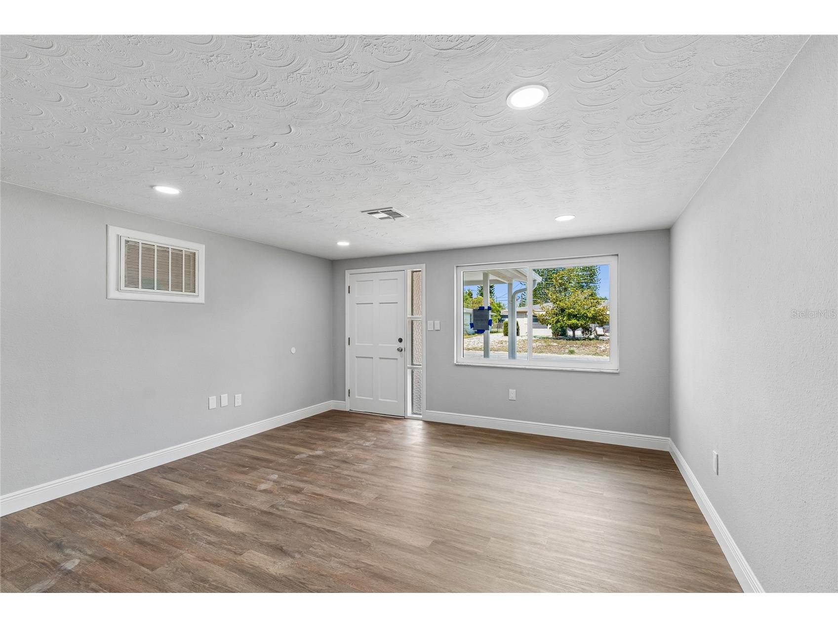 1039 Clairborne Street Holiday FL 34690 TB8519062 image11