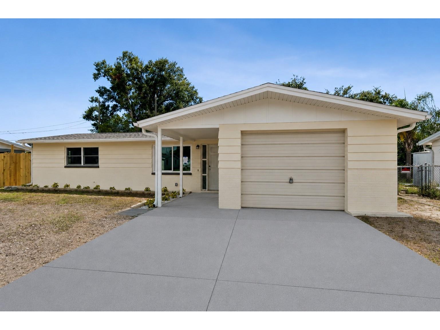 1039 Clairborne Street Holiday FL 34690 TB8519062 image4