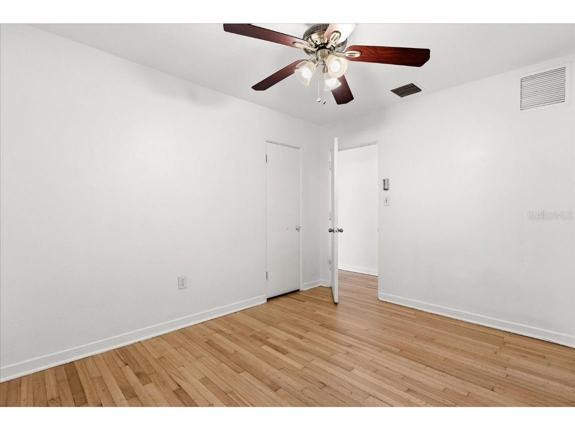 1039 Thornton Avenue Orlando FL 32803 O6366348 image13