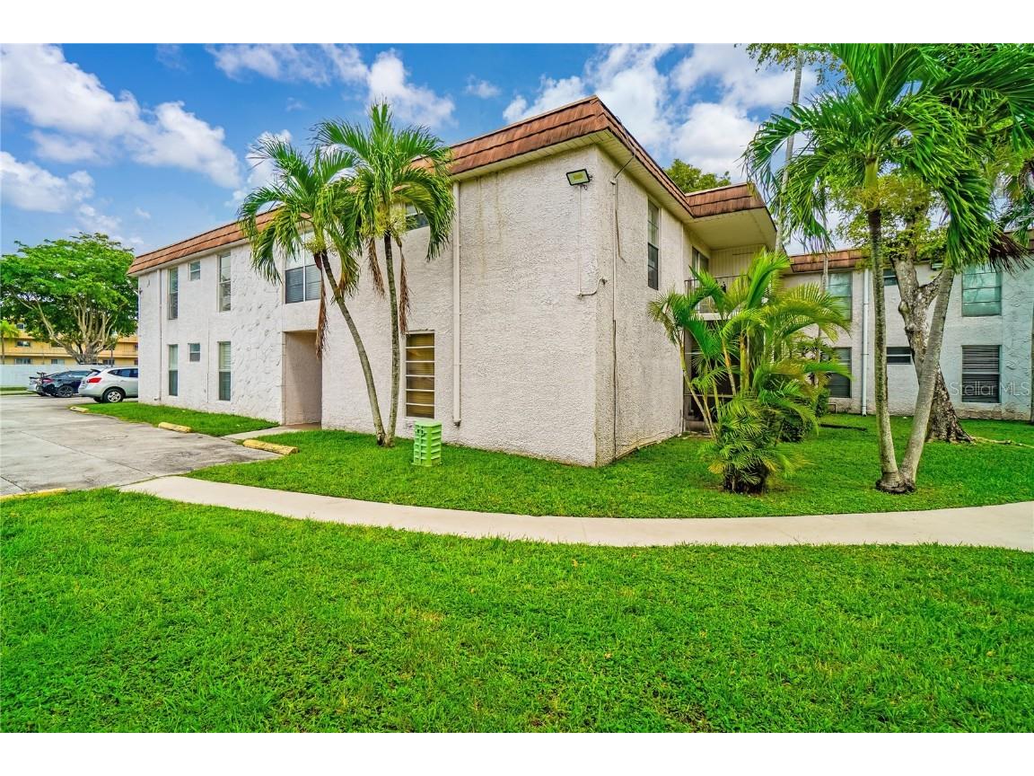 10395 N Kendall Drive #V7 Miami FL 33176 U8247380 image1