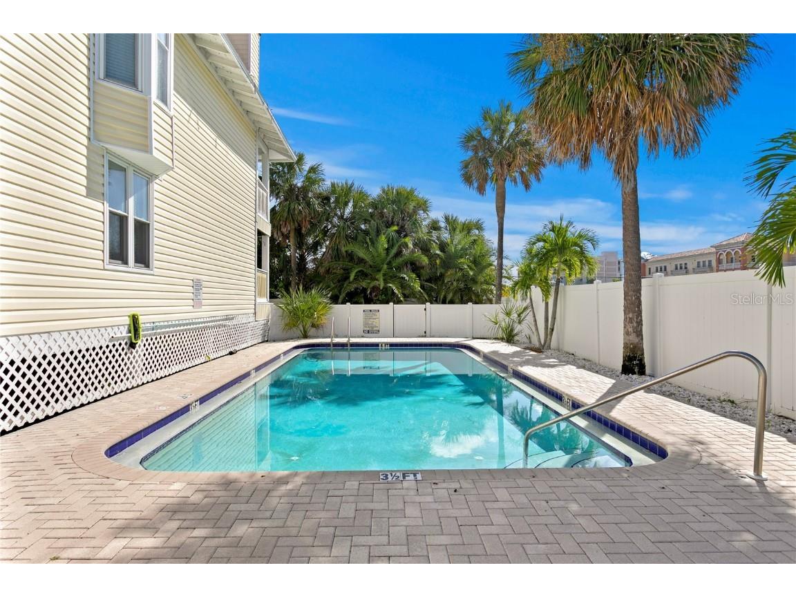 10399 Paradise Boulevard #106B Treasure Island FL 33706 TB8434953 image28