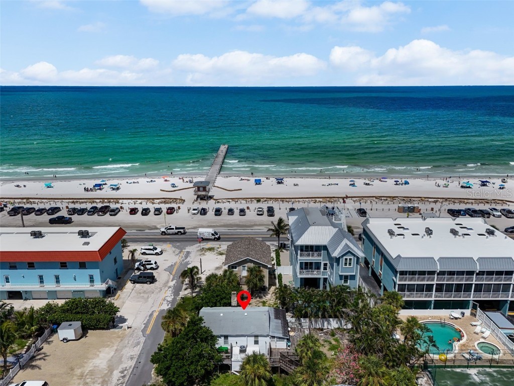 104 10th Street S Bradenton Beach FL 34217 A4658627 image3
