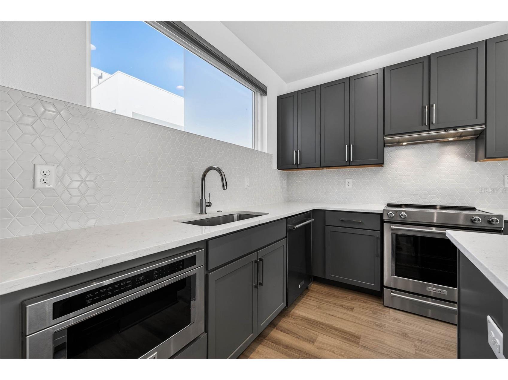 104 26th Street N Saint Petersburg FL 33713 TB8467923 image13