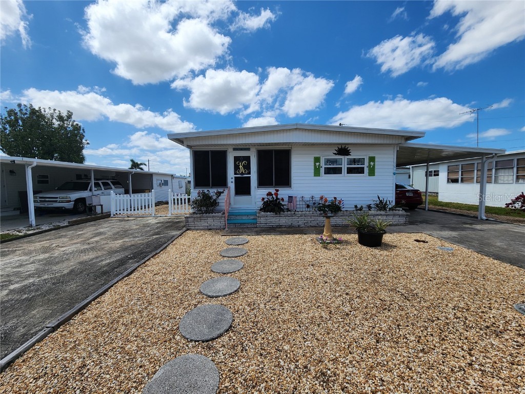 104 48th Avenue Drive W Bradenton FL 34207 A4650433 image1